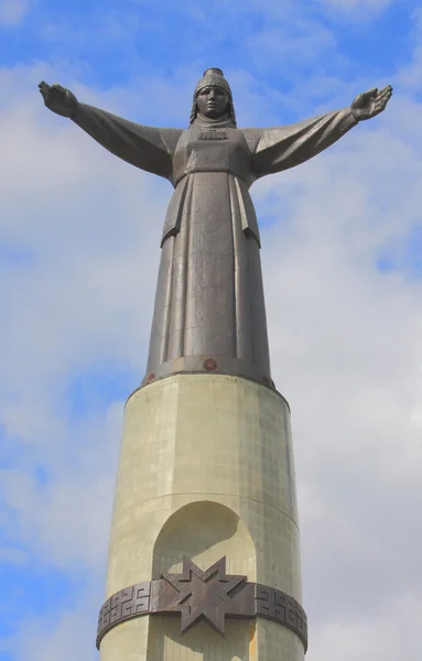 Памятник Матери-покровительнице в Чебоксарах Стоковое Изображение