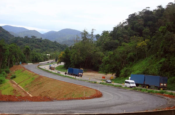 Kręta droga między Sao Paolo i Curitiba — Zdjęcie stockowe