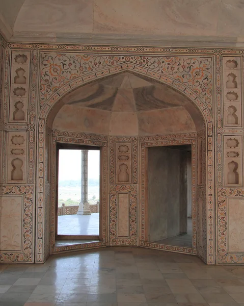 Inredda arch entré i Agra fort — Stockfoto