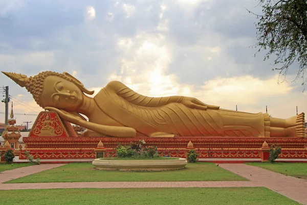 Buda o luang wat içinde yalan tai — Stok fotoğraf