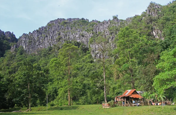 Paysage pittoresque près de Vang Vieng — Photo