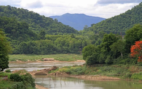 Río Khan casi Luang Prabang — Foto de Stock