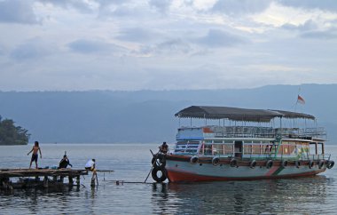 feribot rıhtım Parapat, Kuzey Sumatra