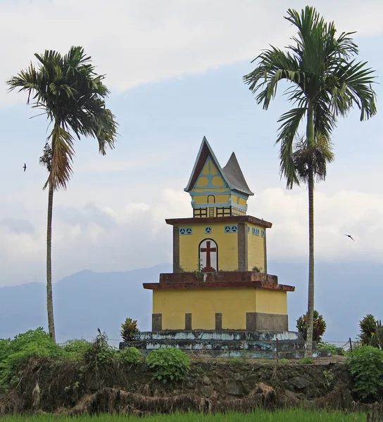 Pequeña capilla cristiana en la isla samosir — Foto de Stock