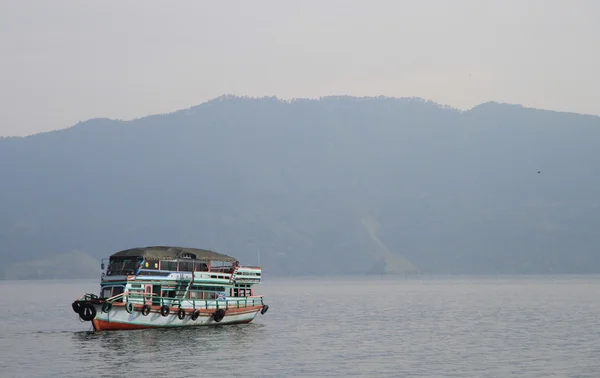 Ferry on the lake Toba — Stock Photo, Image