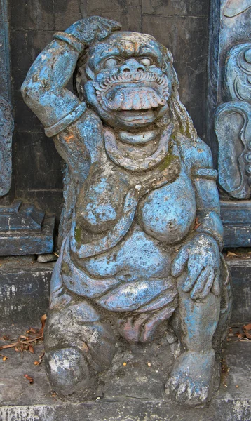 Close up van een traditionele Balinese God standbeeld — Stockfoto
