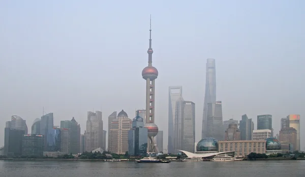 Перлина вежі та інші Хмарочоси в Шанхаї — стокове фото