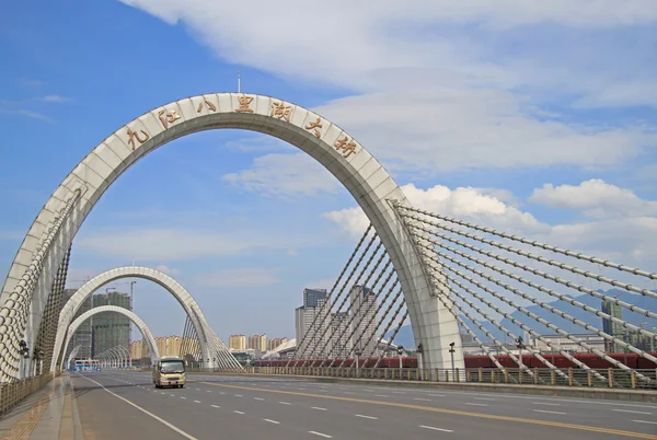 Muelles de brudge en la ciudad Jiujiang —  Fotos de Stock