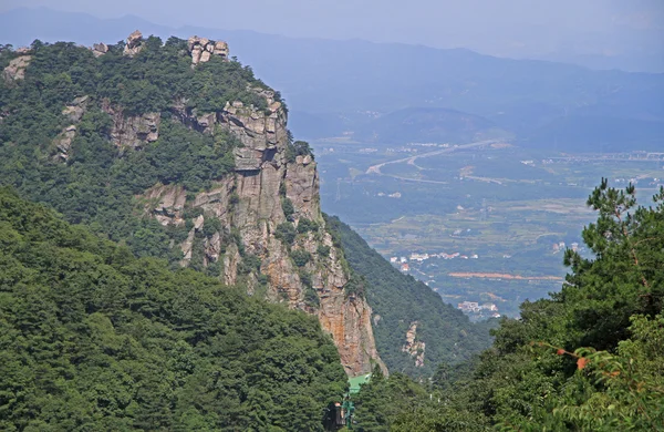 Tepeler, Lu dağ biri — Stok fotoğraf
