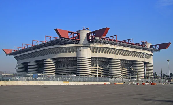 Het Stadio Giuseppe Meazza, beter bekend als San Siro in Milaan — Stockfoto