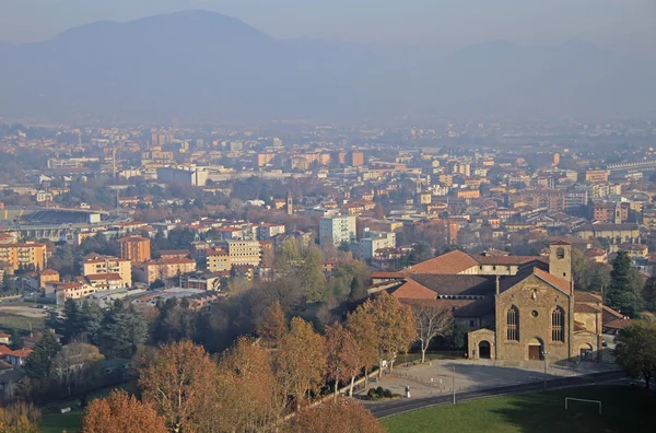 Bergamo Üniversitesi ve diğer şehir binaları Üstten Görünüm — Stok fotoğraf