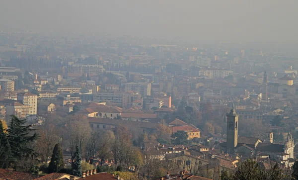 Vista de Bérgamo desde las colinas de la ciudad alta —  Fotos de Stock