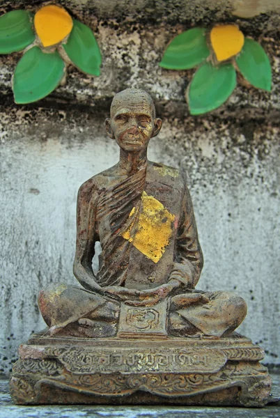 瞑想の僧侶、バンコクの像 — ストック写真