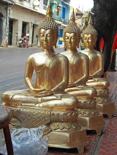 Tres estatuas de buda para vender en Bangkok —  Fotos de Stock