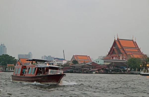 Riverscape v Bangkoku, hlavní město Thajska — Stock fotografie