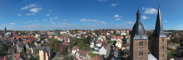 Vue sur deux tours rouges Rote Spitzen à Altenburg Thuringe . — Photo