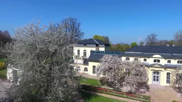 Teahouse of the castle at Altenburg summer spring green — Stock Video
