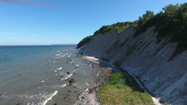Küstenlandschaft bei kap arkona auf Rügen Ostsee — Stockvideo