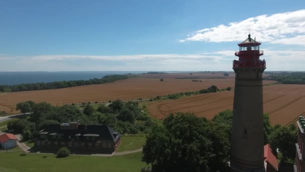 Kap アルコーナ、リューゲン島、ドイツ Schinkelturm の灯台 — ストック動画