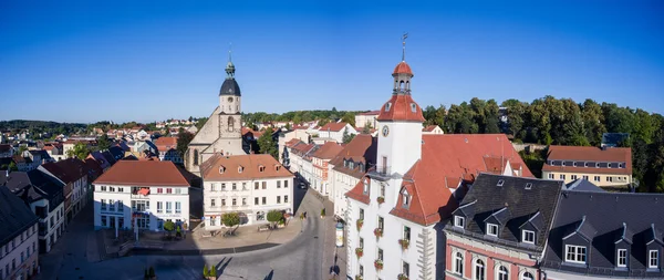 Vue aérienne église St. Nicolai et hôtel de ville schmoelln thuringe — Photo
