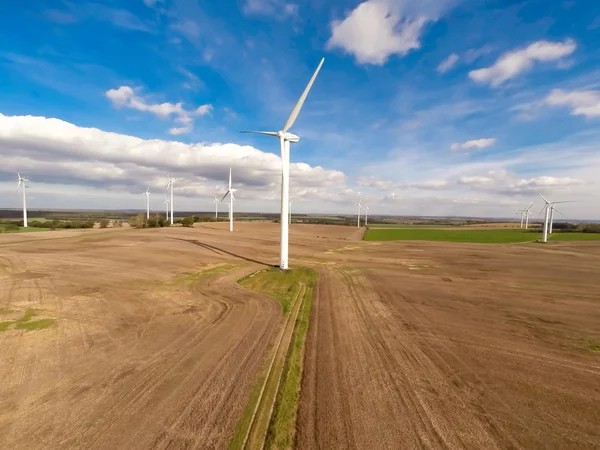 Wind turbine wind turbines wind energy wind power — Stock Photo, Image