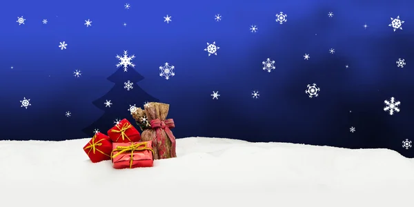Χριστούγεννα ιστορικό - χριστουγεννιάτικο δέντρο - δώρα - μπλε - χιόνι — Φωτογραφία Αρχείου