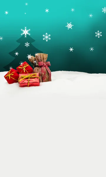 Vánoční pozadí - vánoční stromeček - dárky - tyrkys - sníh — Stock fotografie