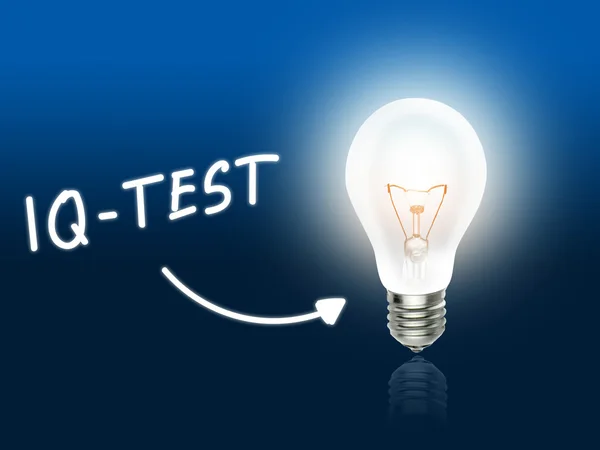 IQ testi ampul lamba enerji ışık mavi