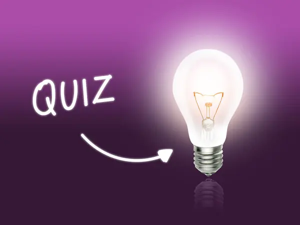 Quiz żarówka Lampa energii światła różowy — Zdjęcie stockowe