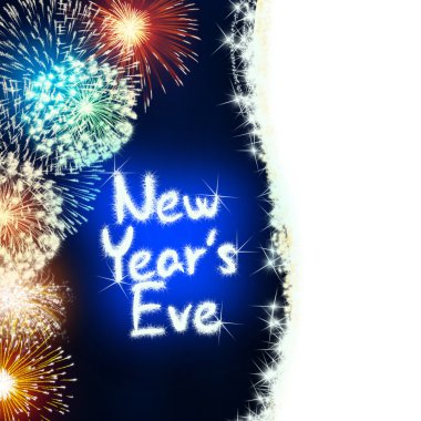 Yeni yıl arifesinde yıldönümü havai fişek kutlama parti mavi