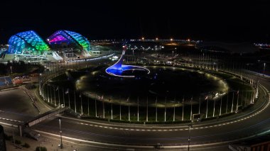 Sochi, Rusya - 12 sep 2020: Sochi Olimpiyat Parkı. Fisht Stadyumu ve Olimpiyat alevi, hava manzarası. Rusya