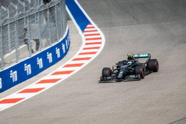 Soçi, Rusya - 27 sep 2020: Sochi, Rusya - 26 Eylül 2020: Rusya Formula 1 Grand Prix Sochi 2020 sırasında pistler. Otoodrom. Rosgonky. VTB 'de. bolide f1. 