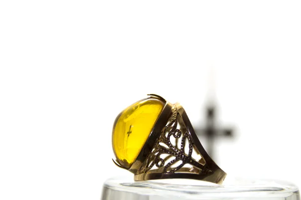 Bir çapraz yansıması ile halka