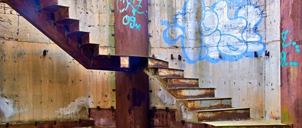 Rostige Treppe — Stockfoto