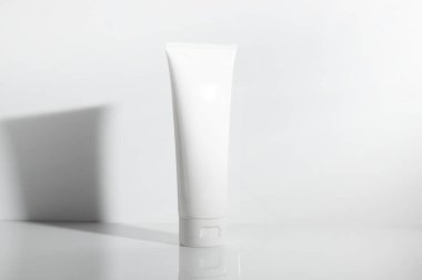 güzellik modası makyaj şişesi losyonu krem ürün cilt sağlık konsepti arka planda