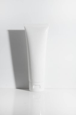 güzellik modası makyaj şişesi losyonu krem ürün cilt sağlık konsepti arka planda