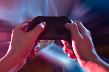 Oyun oynayan oyuncu bilgisayar, oyun ve esports yarışması, çevrimiçi yayın, turnuva konsepti