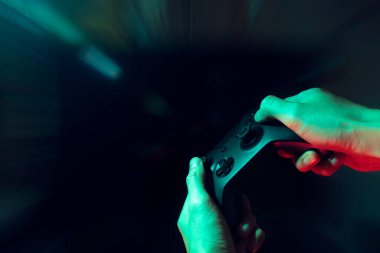 Oyun oynayan oyuncu bilgisayar, oyun ve esports yarışması, çevrimiçi yayın, turnuva konsepti