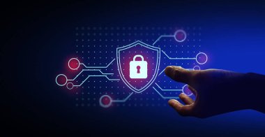 Sanal bir anti-virüs güvenlik kalkan ağı ve teknolojisine dokunan iş adamının eli, yeniliğin başarısı