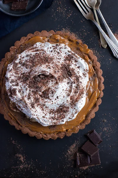 Banofee ciasto. Ciasto bananowe i karmel, — Zdjęcie stockowe