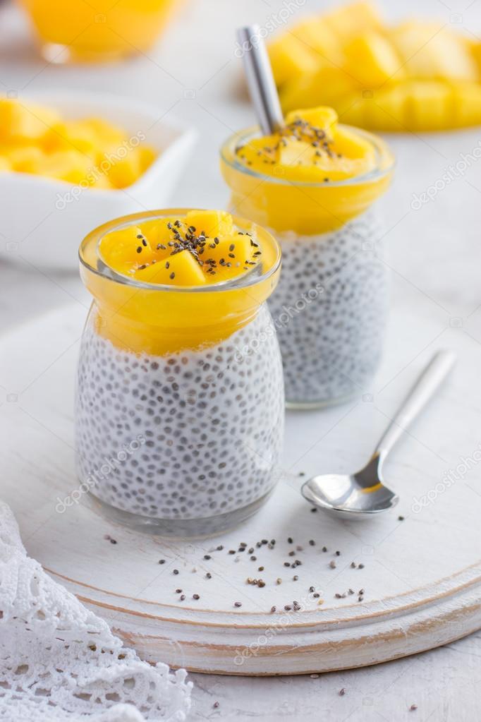 Chia seeds pudding with mango — Stock Photo © Anna_Shepulova 108496026