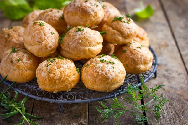 Gougeres. Traditional french cheese choux bun — Stock Photo, Image