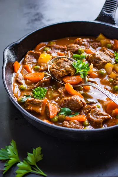 Beef stew with vegetables — Stock Photo, Image