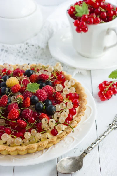 Tart cu fructe de padure proaspete — Fotografie, imagine de stoc