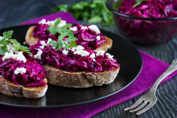 Bruschetta with beetroot and feta — Stock Photo, Image