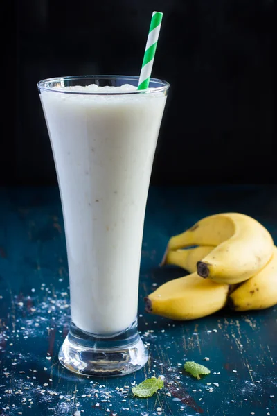 Świeży banan mleko smoothie — Zdjęcie stockowe