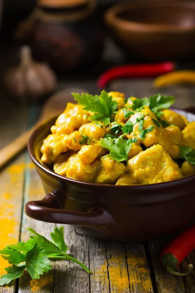 Spicy chicken and chickpeas curry — Stock Photo, Image