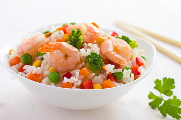 Rice with vegetables and shrimps — Stock Photo, Image