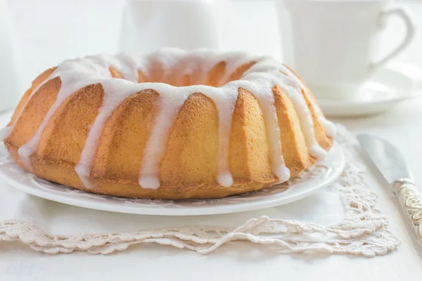 Bundt Cake med socker glasyr — Stockfoto