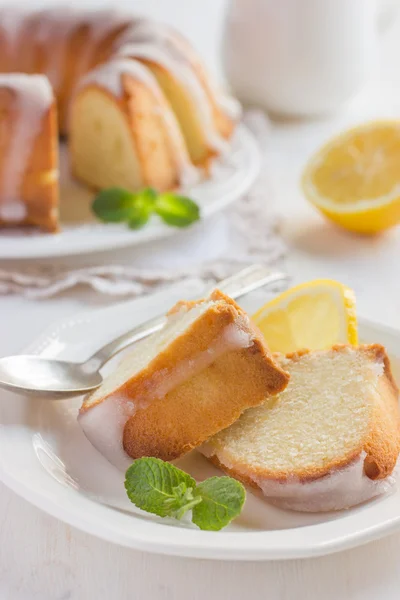 Bundt Cake med socker glasyr — Stockfoto